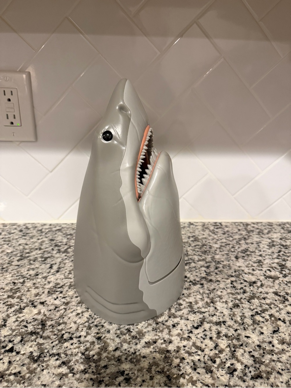 Jaws 50th Anniversary Shark Popcorn Bucket-Alamo Drafthouse - Picture 4 of 6